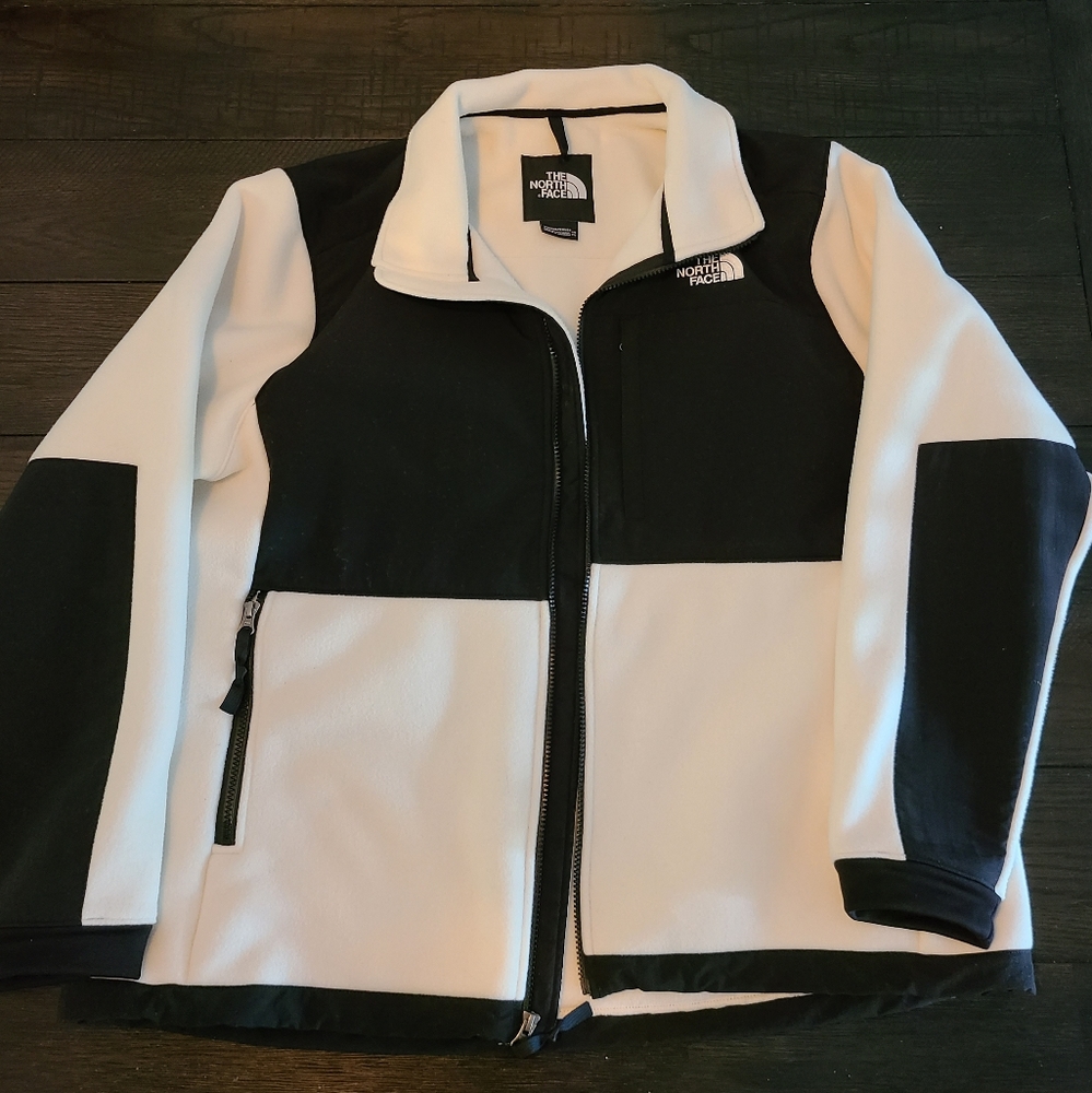 NWOT The North Face Women's Denali 2 Jacket